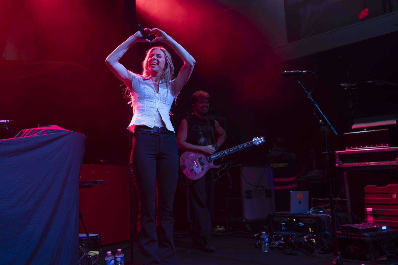 All Time Low se vrátili do Prahy. Přivezli s sebou nové album Everyone's Talking