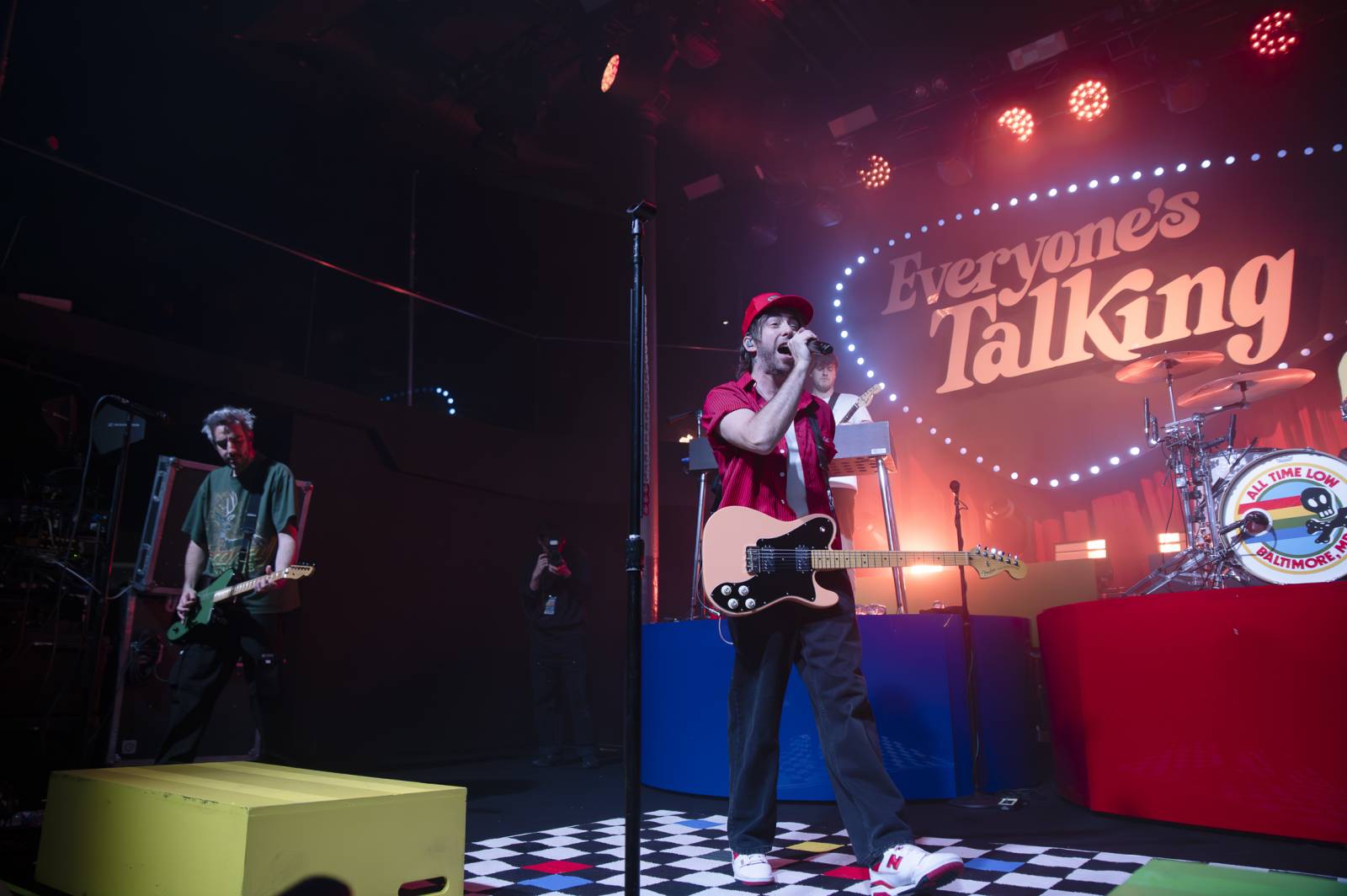 All Time Low se vrátili do Prahy. Přivezli s sebou nové album Everyone's Talking