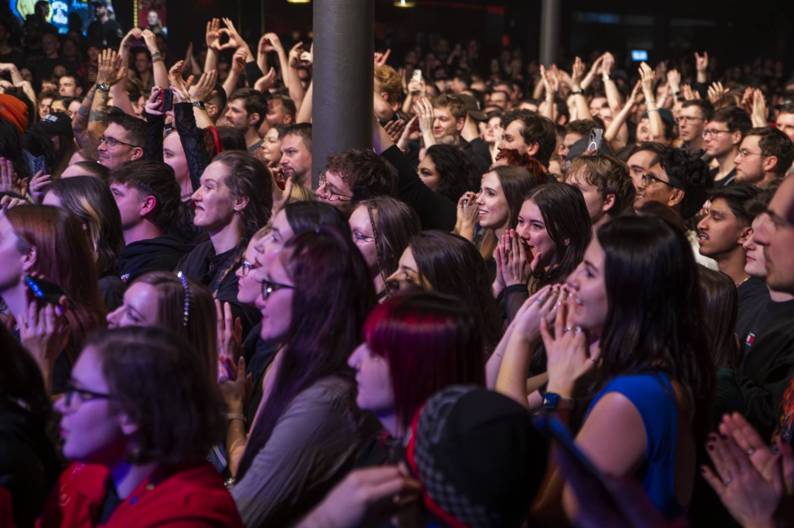 All Time Low se vrátili do Prahy. Přivezli s sebou nové album Everyone's Talking