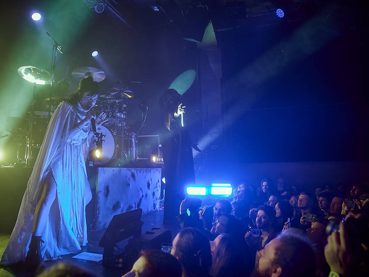 Opera? Balkán? Grindcorové blastbeaty? Igorrr v Roxy v Praze bořil hranice žánrů