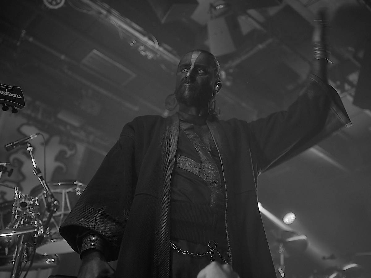 Opera? Balkán? Grindcorové blastbeaty? Igorrr v Roxy v Praze bořil hranice žánrů