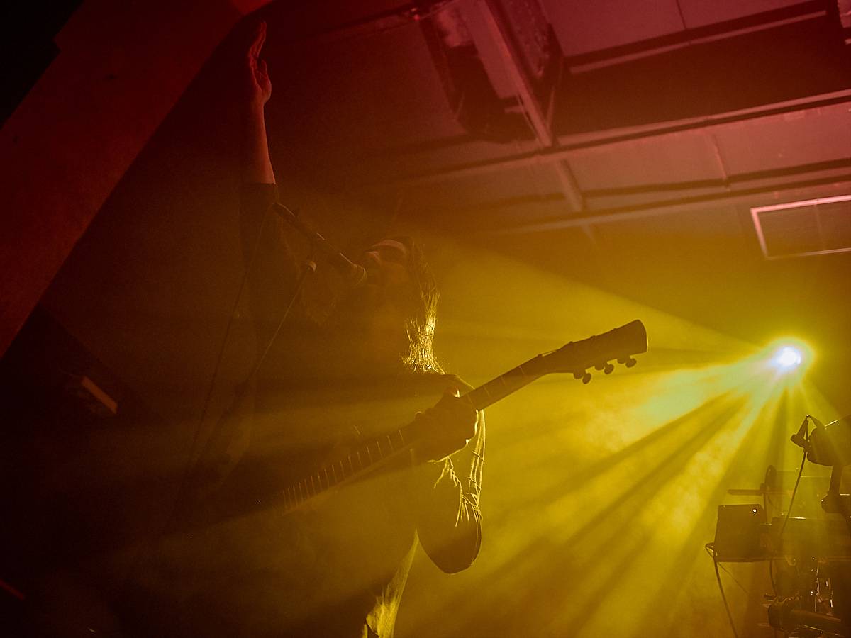 Opera? Balkán? Grindcorové blastbeaty? Igorrr v Roxy v Praze bořil hranice žánrů