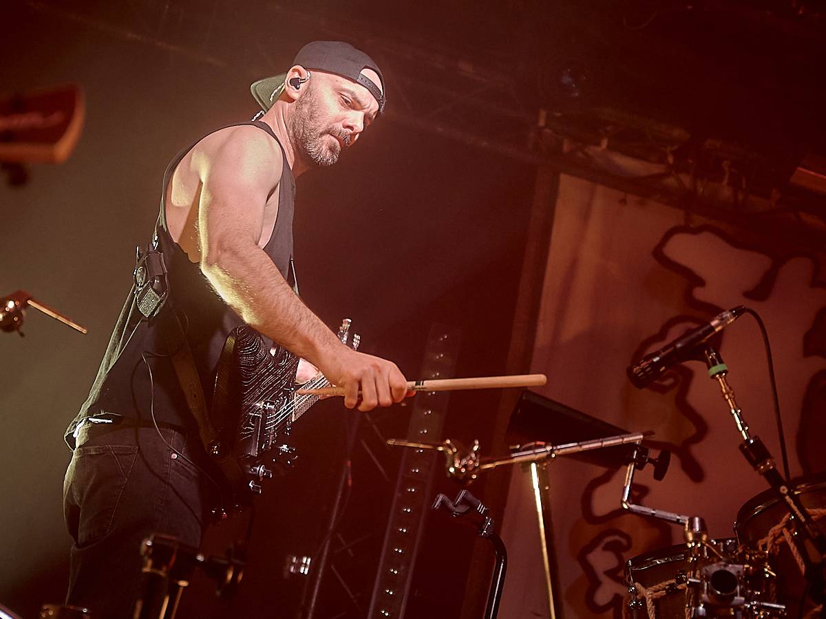 Opera? Balkán? Grindcorové blastbeaty? Igorrr v Roxy v Praze bořil hranice žánrů