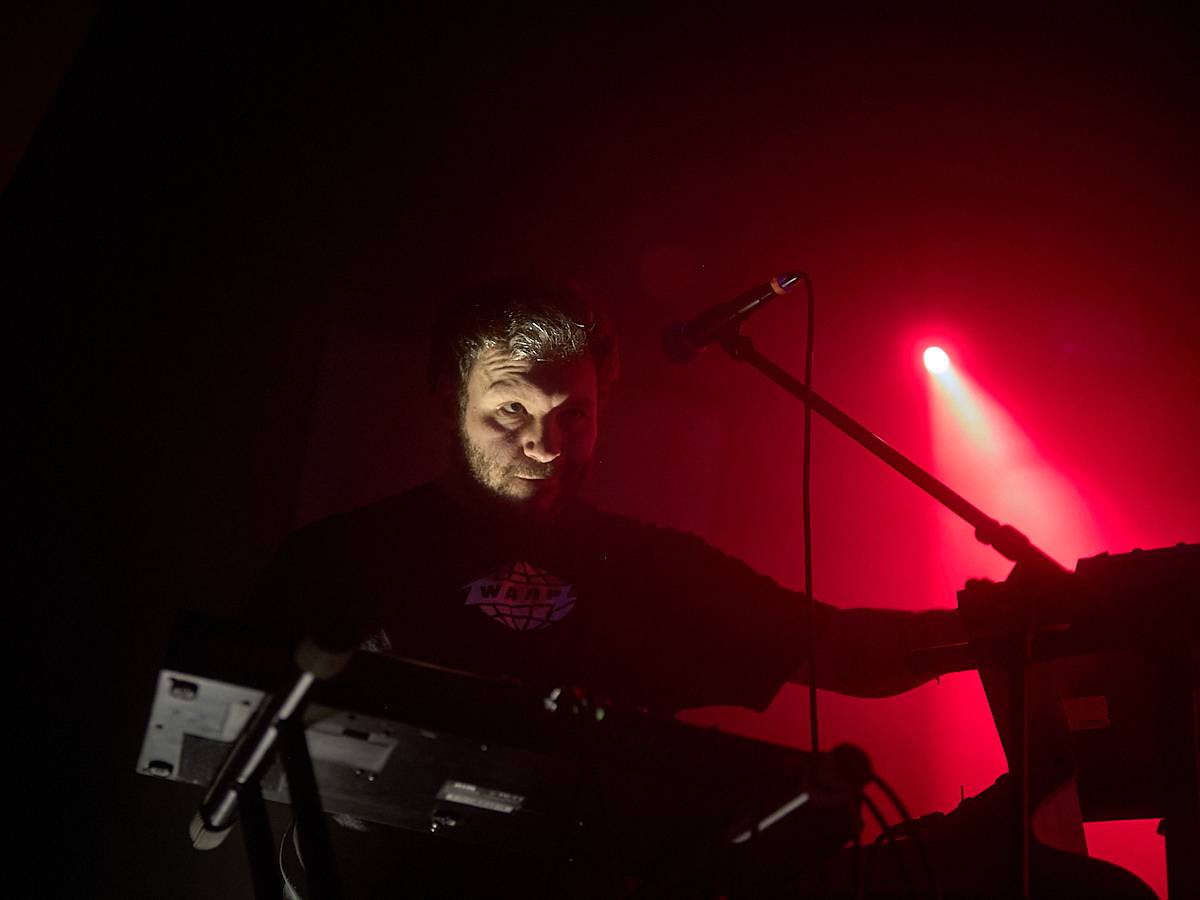 Opera? Balkán? Grindcorové blastbeaty? Igorrr v Roxy v Praze bořil hranice žánrů