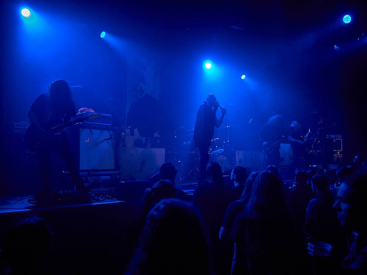 Opera? Balkán? Grindcorové blastbeaty? Igorrr v Roxy v Praze bořil hranice žánrů