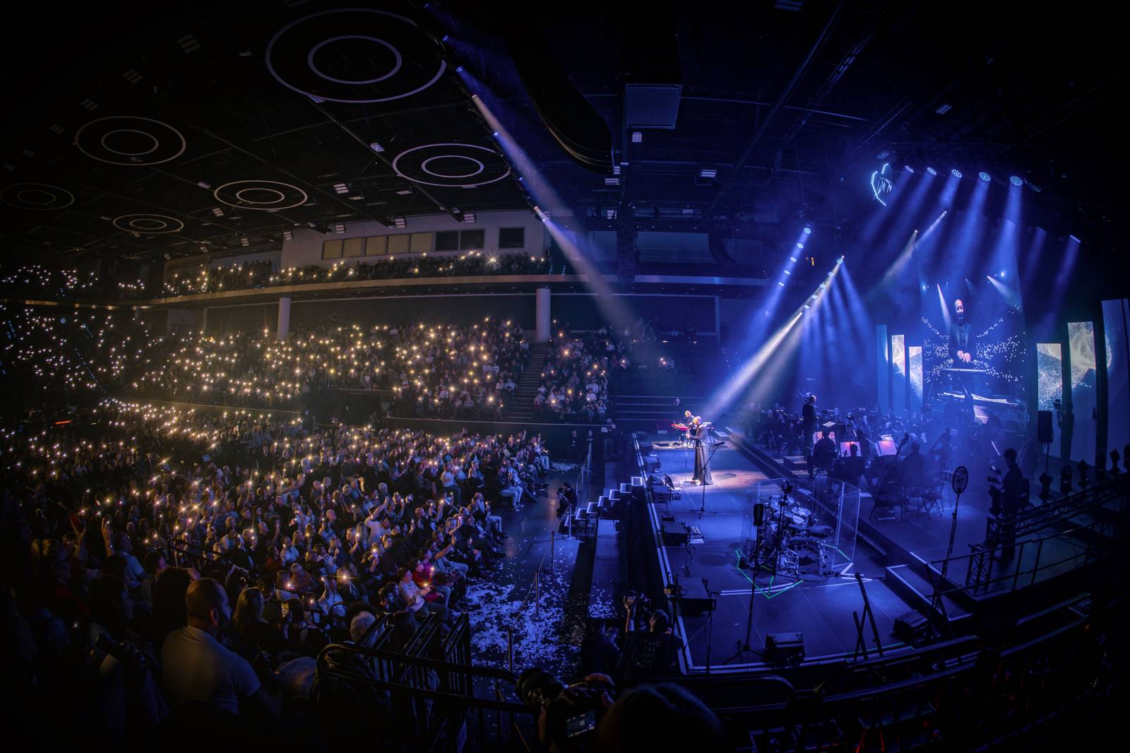 O5 a Radeček strávili Valentýn s fanoušky v O2 universu, došlo i na žádosti o ruku