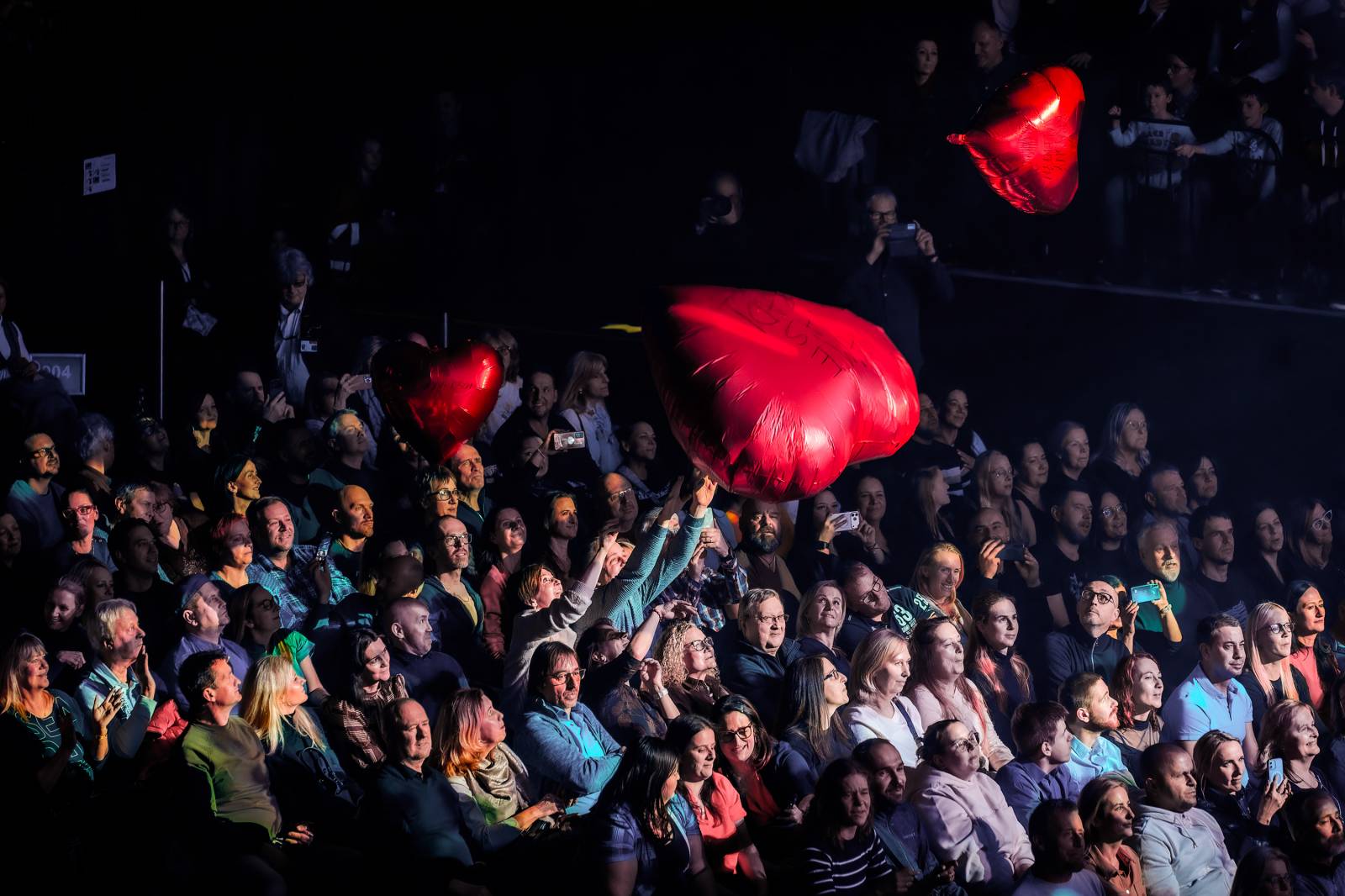 O5 a Radeček strávili Valentýn s fanoušky v O2 universu, došlo i na žádosti o ruku