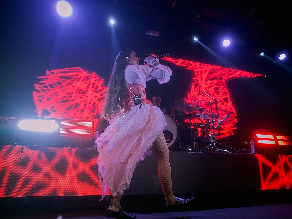 Jinjer předávali ve vyprodaném Roxy metalovou radost, večer otevřeli Textures a Unprocessed