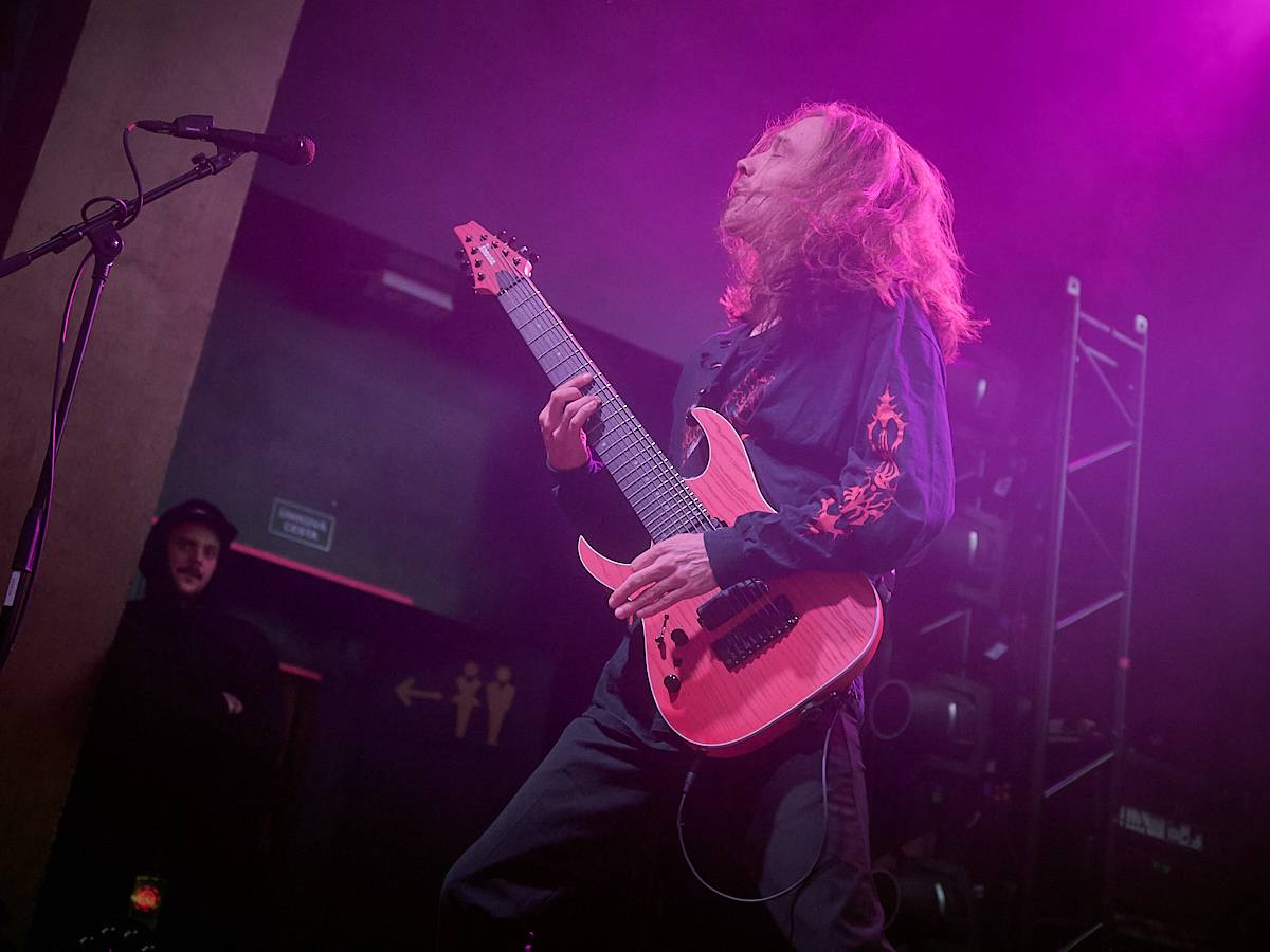 Jinjer předávali ve vyprodaném Roxy metalovou radost, večer otevřeli Textures a Unprocessed