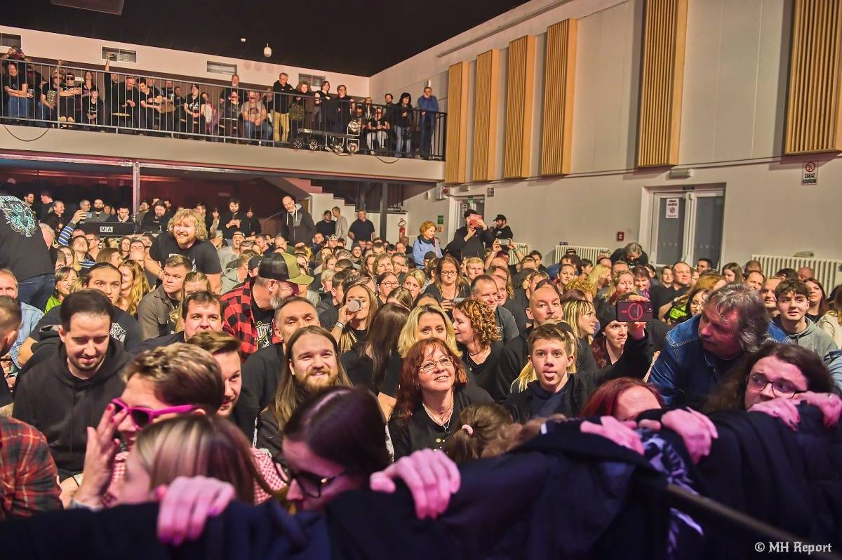 Trautenberk odstartoval v Plzni jarní turné, dorazila s ním Civilní obrana