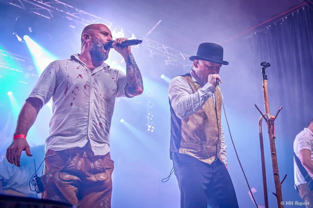 Trautenberk odstartoval v Plzni jarní turné, dorazila s ním Civilní obrana