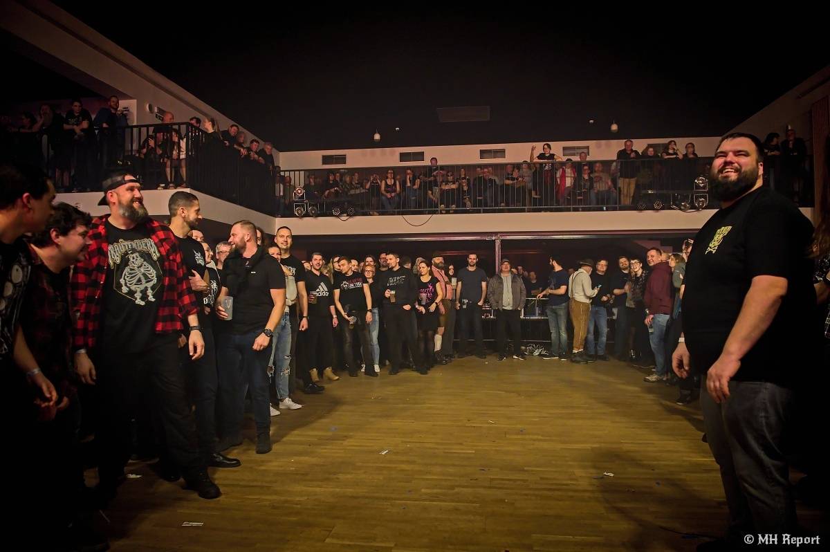 Trautenberk odstartoval v Plzni jarní turné, dorazila s ním Civilní obrana