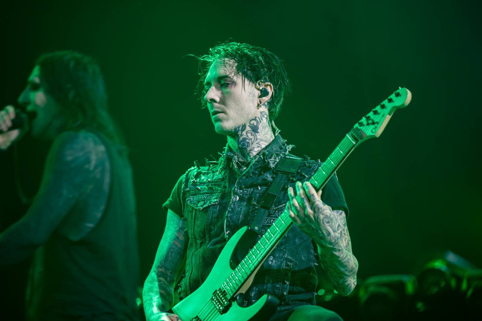 Motionless in White řádili ve vyprodaném Foru Karlín, jejich show neměla trhliny