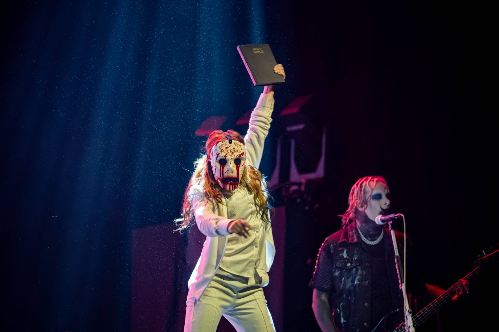 Motionless in White řádili ve vyprodaném Foru Karlín, jejich show neměla trhliny