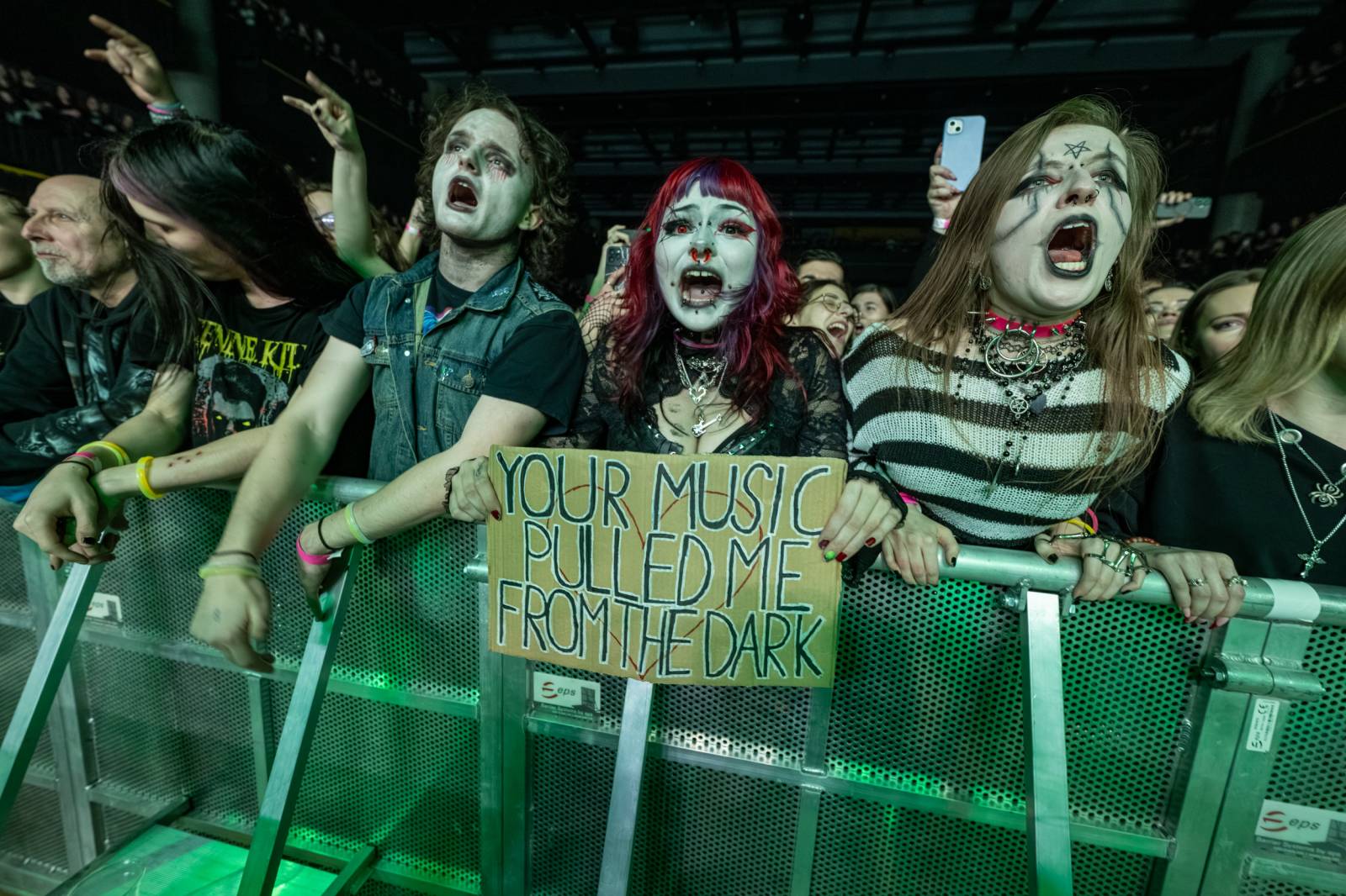 Motionless in White řádili ve vyprodaném Foru Karlín, jejich show neměla trhliny