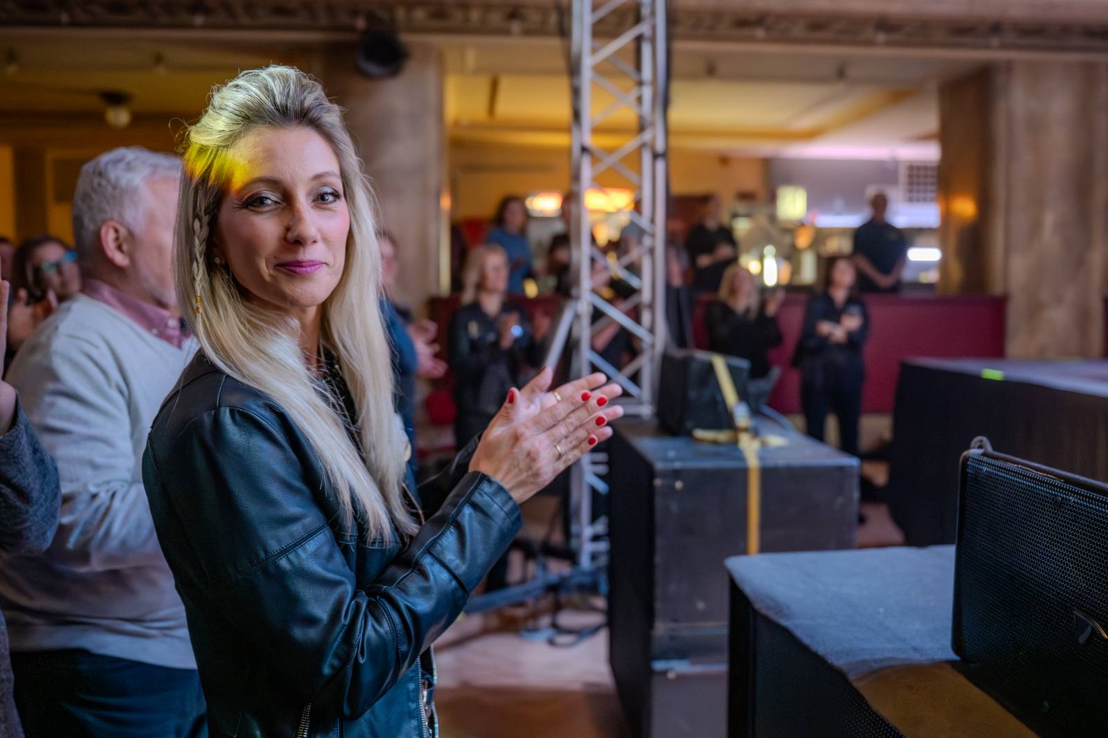 Pražskou Lucernou zněly hity Queen. Kapela Queenshow uzavřela v metropoli své turné po Česku