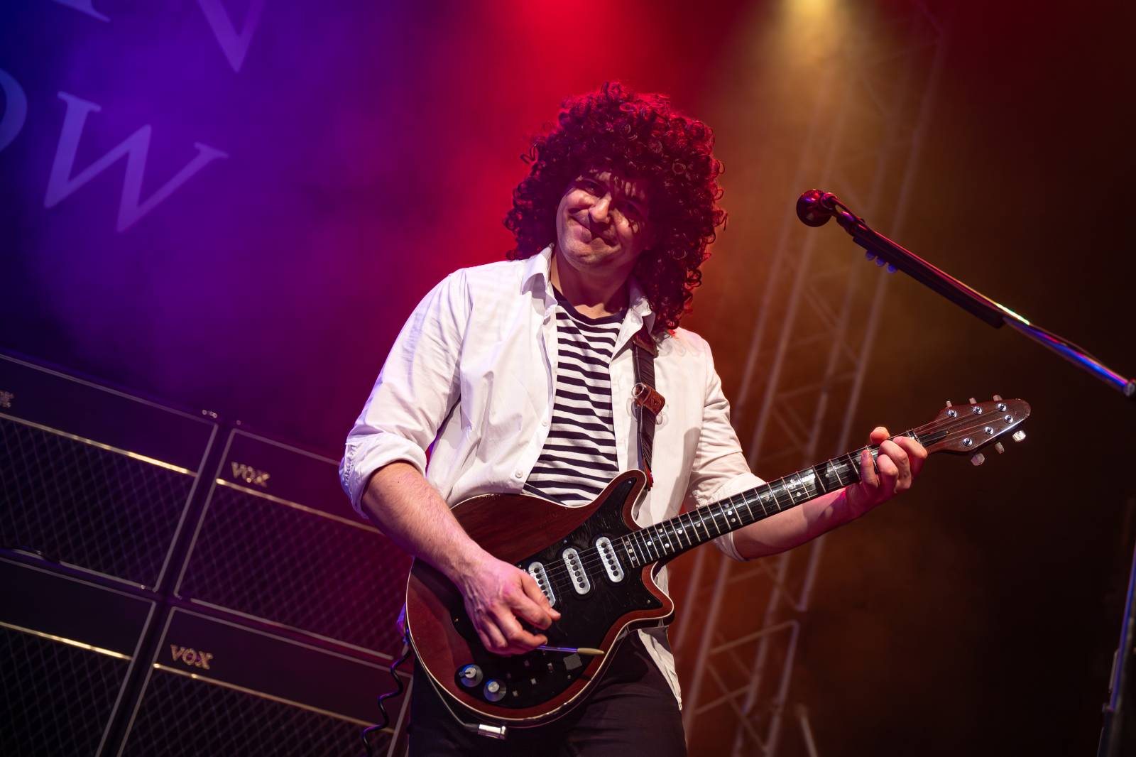 Pražskou Lucernou zněly hity Queen. Kapela Queenshow uzavřela v metropoli své turné po Česku