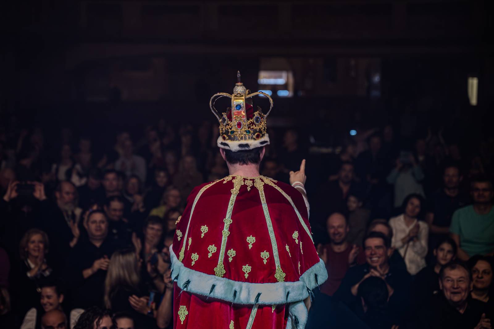 Pražskou Lucernou zněly hity Queen. Kapela Queenshow uzavřela v metropoli své turné po Česku