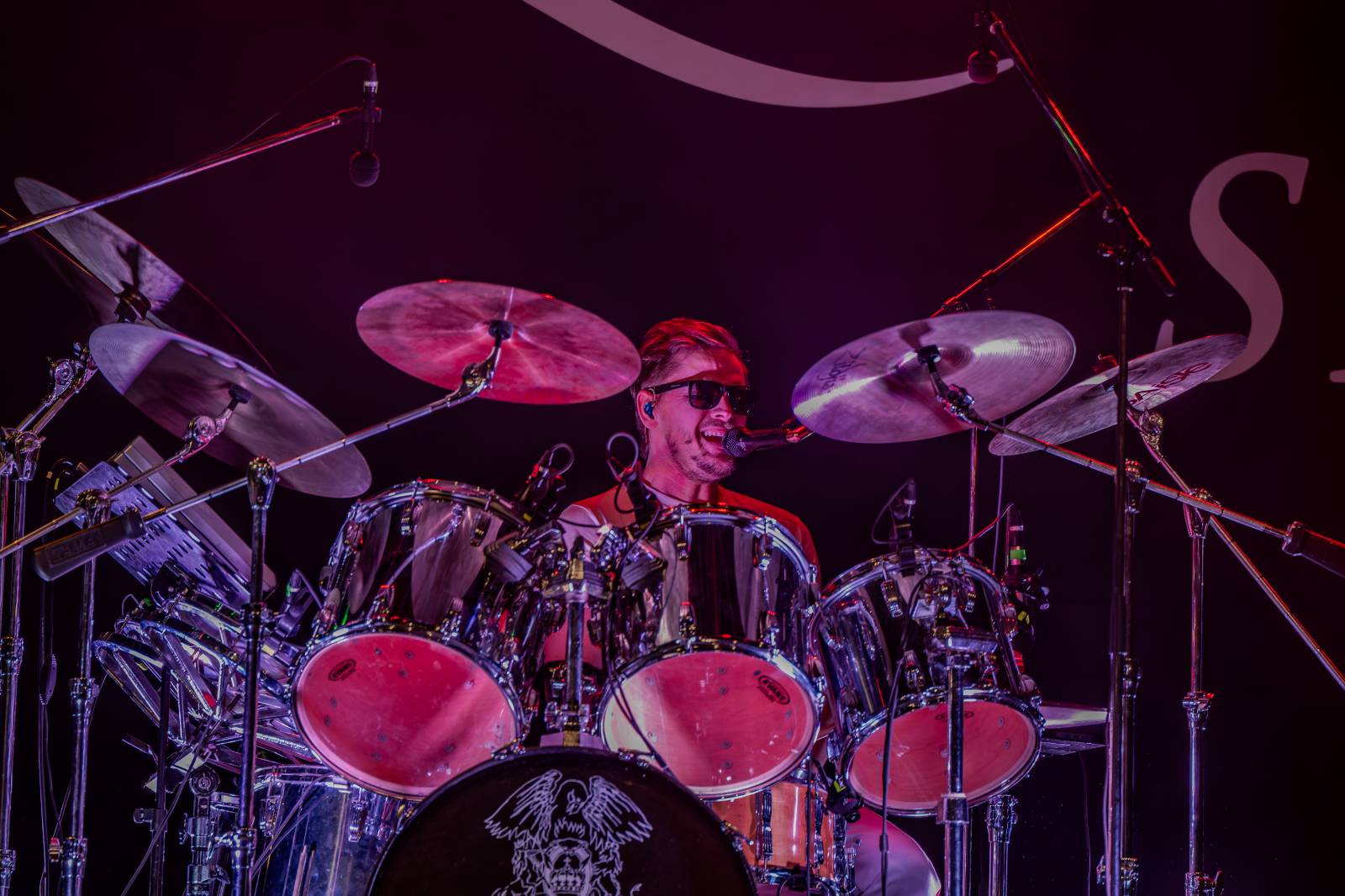 Pražskou Lucernou zněly hity Queen. Kapela Queenshow uzavřela v metropoli své turné po Česku