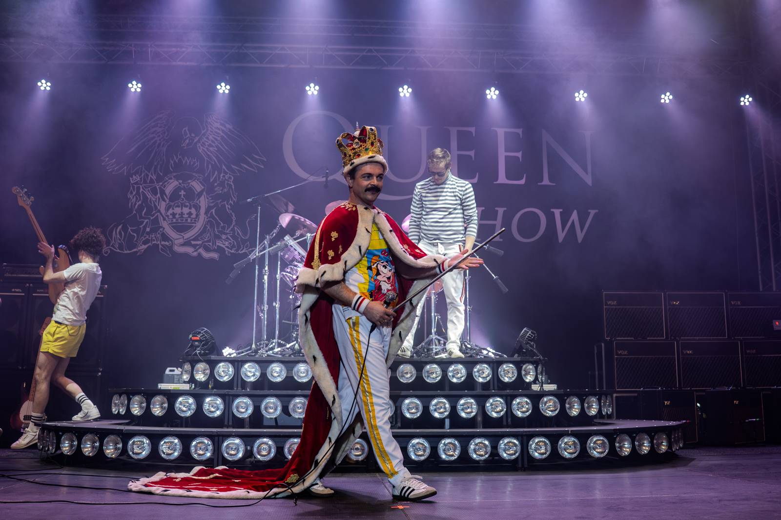Pražskou Lucernou zněly hity Queen. Kapela Queenshow uzavřela v metropoli své turné po Česku