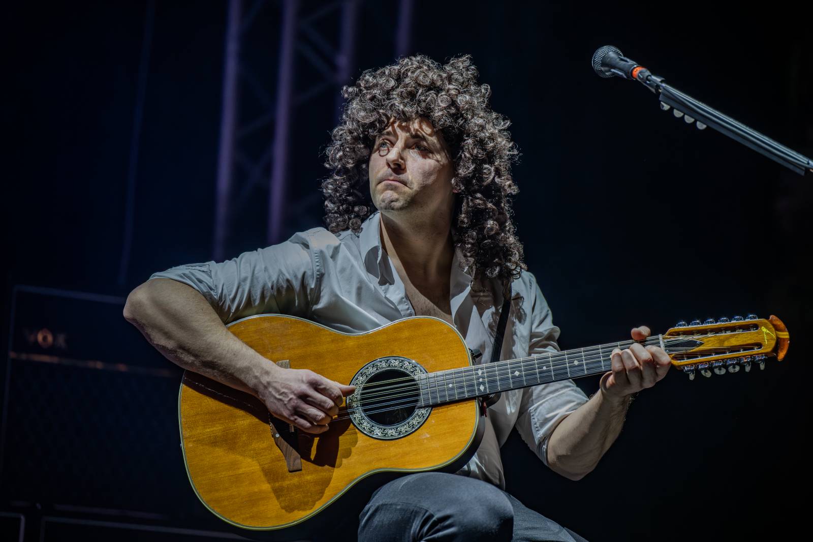 Pražskou Lucernou zněly hity Queen. Kapela Queenshow uzavřela v metropoli své turné po Česku