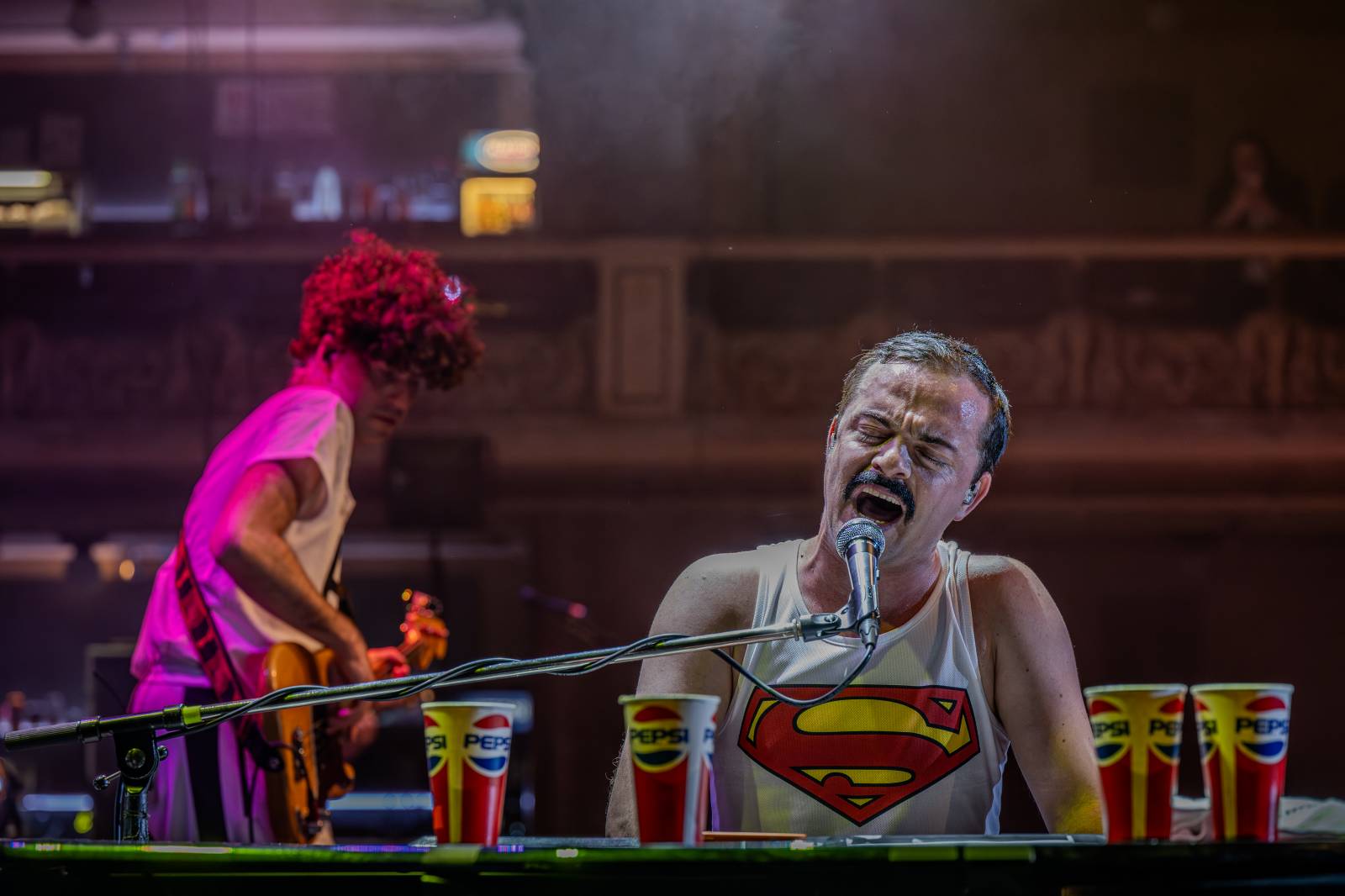 Pražskou Lucernou zněly hity Queen. Kapela Queenshow uzavřela v metropoli své turné po Česku