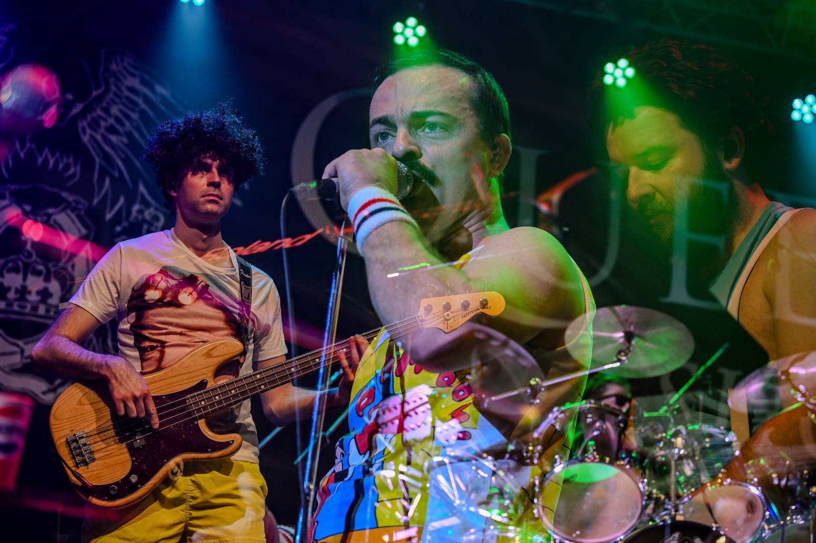 Pražskou Lucernou zněly hity Queen. Kapela Queenshow uzavřela v metropoli své turné po Česku