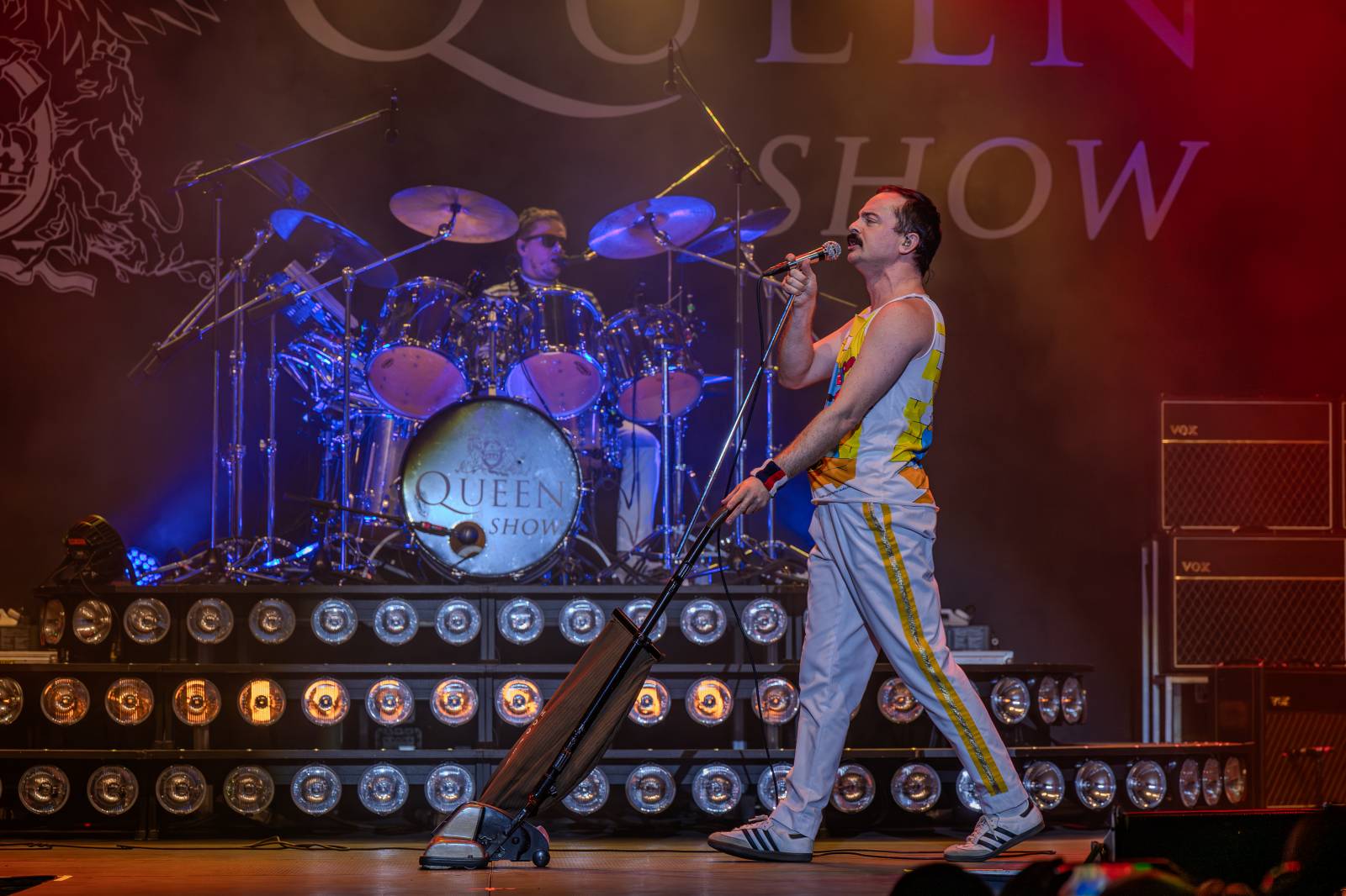 Pražskou Lucernou zněly hity Queen. Kapela Queenshow uzavřela v metropoli své turné po Česku
