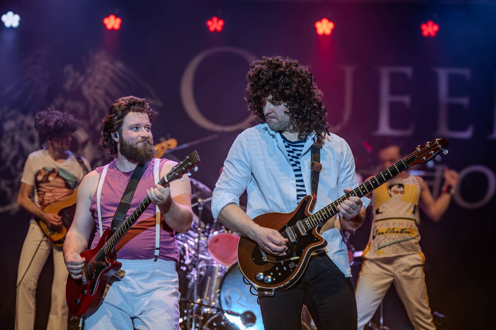 Pražskou Lucernou zněly hity Queen. Kapela Queenshow uzavřela v metropoli své turné po Česku