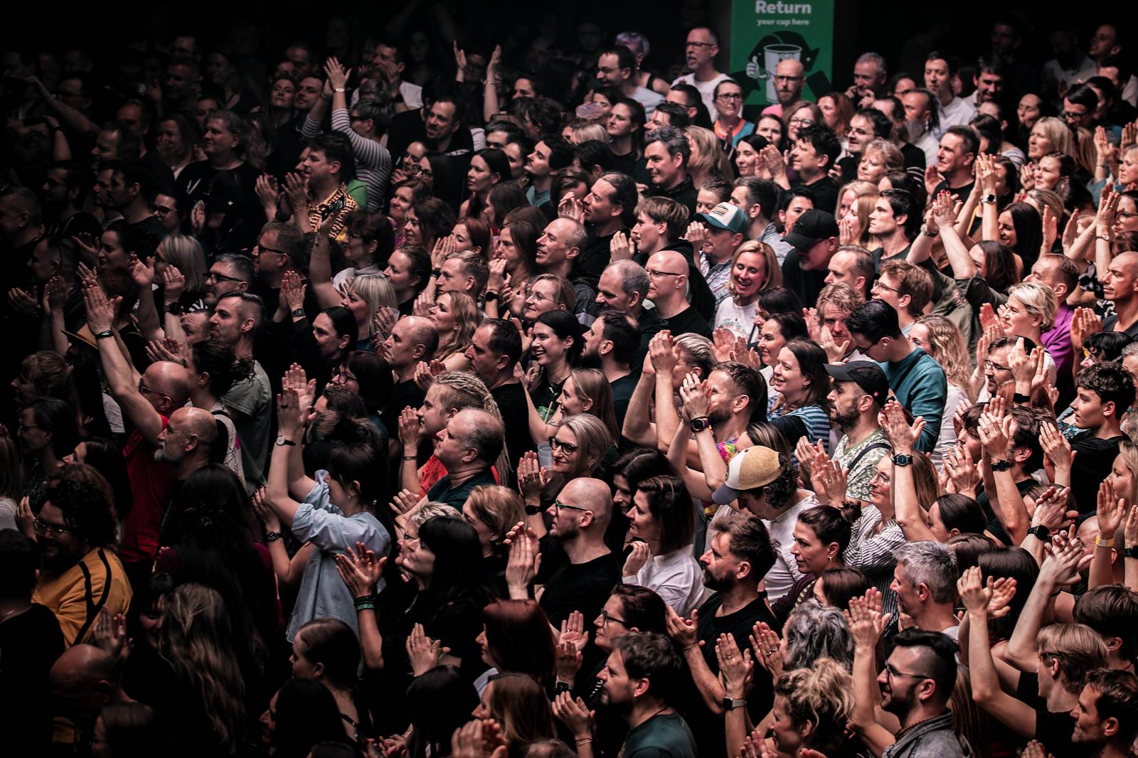 Tata Bojs se vrátili do Fora Karlín. Natřískanému sálu představili nové album