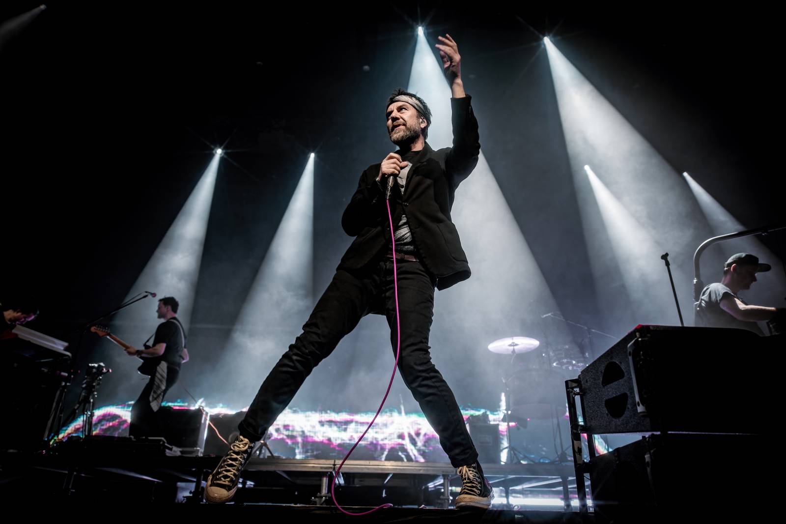 Tata Bojs se vrátili do Fora Karlín. Natřískanému sálu představili nové album