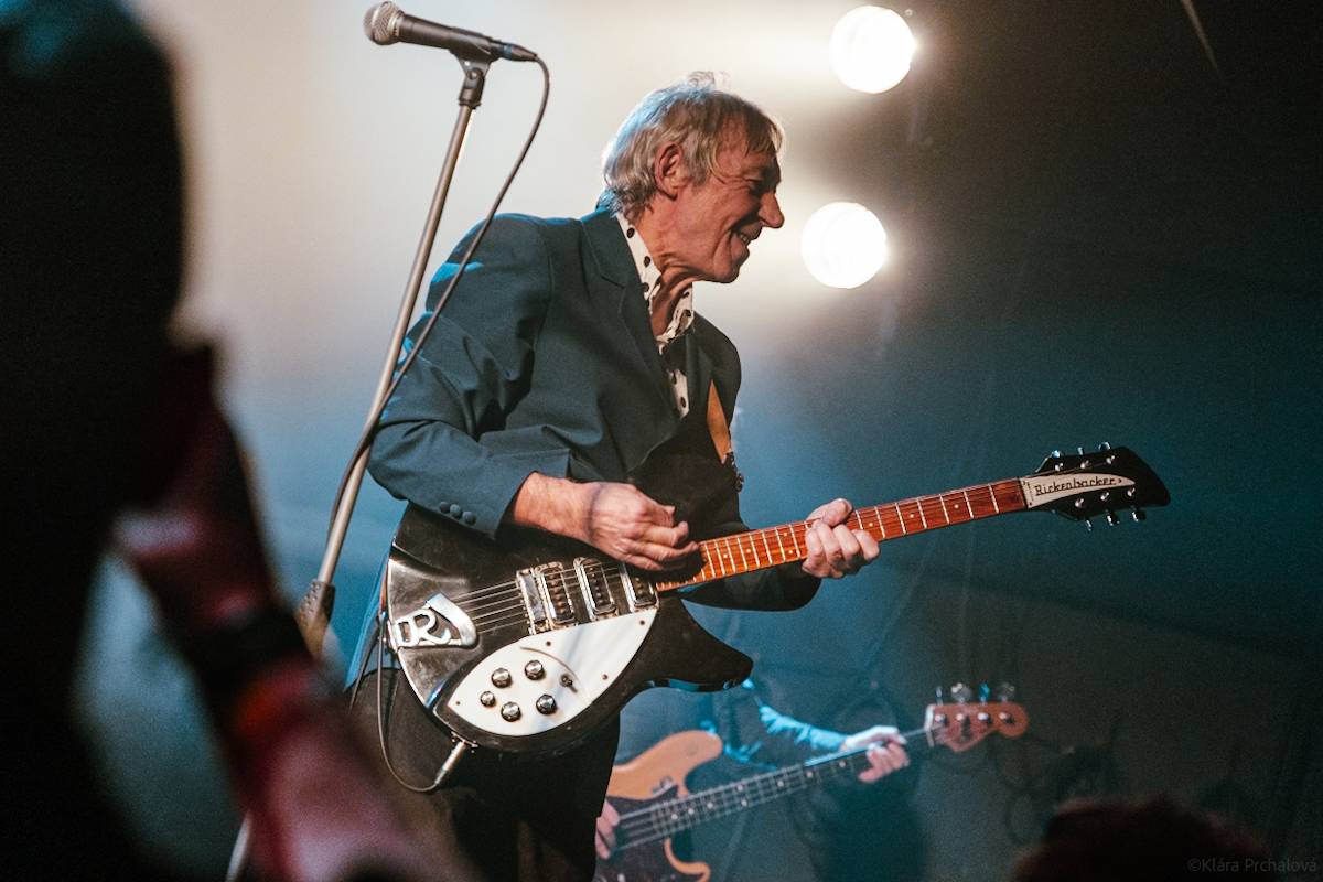 Buzzcocks slaví padesát let na scéně, brněnskou Flédu provedli zásadními momenty své kariéry