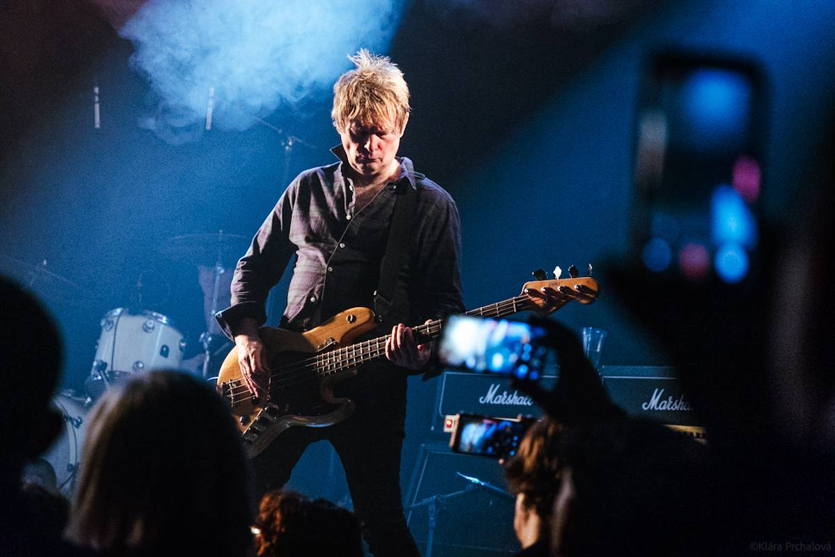 Buzzcocks slaví padesát let na scéně, brněnskou Flédu provedli zásadními momenty své kariéry