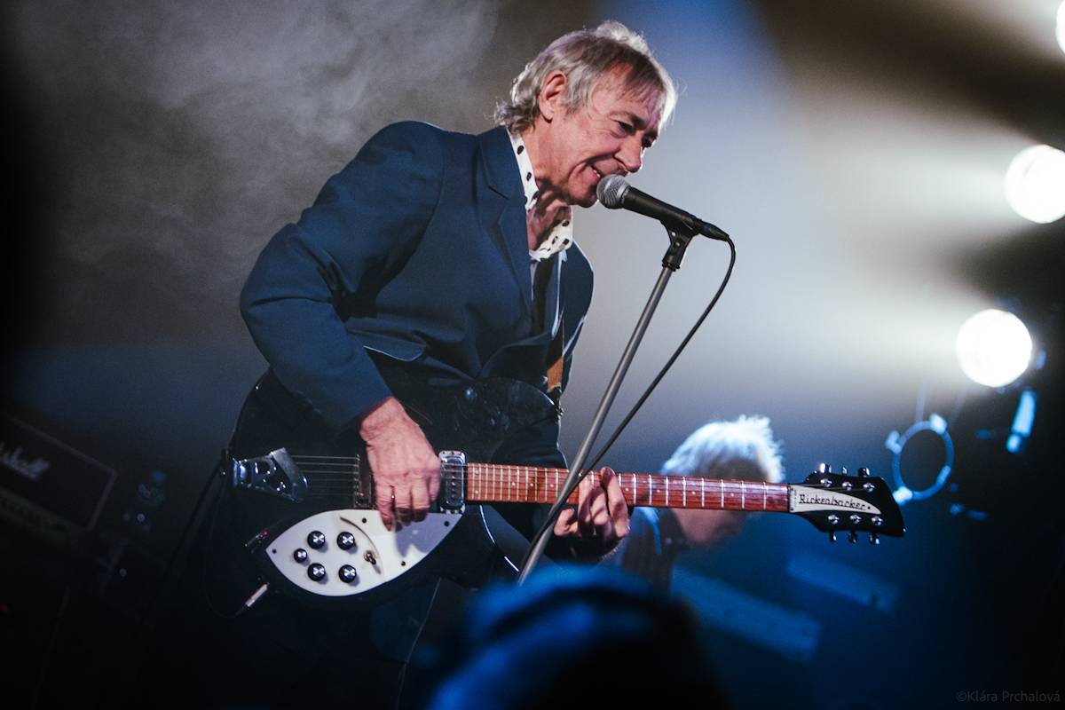 Buzzcocks slaví padesát let na scéně, brněnskou Flédu provedli zásadními momenty své kariéry