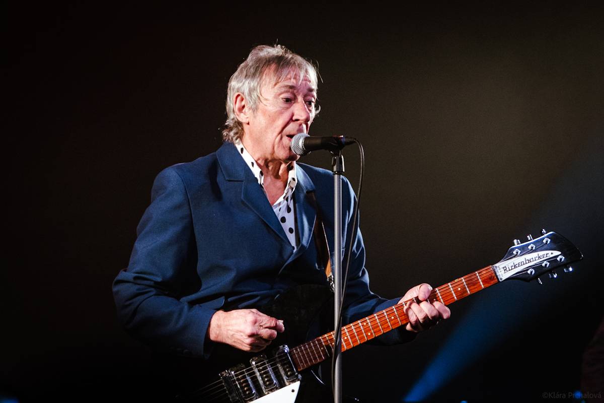 Buzzcocks slaví padesát let na scéně, brněnskou Flédu provedli zásadními momenty své kariéry