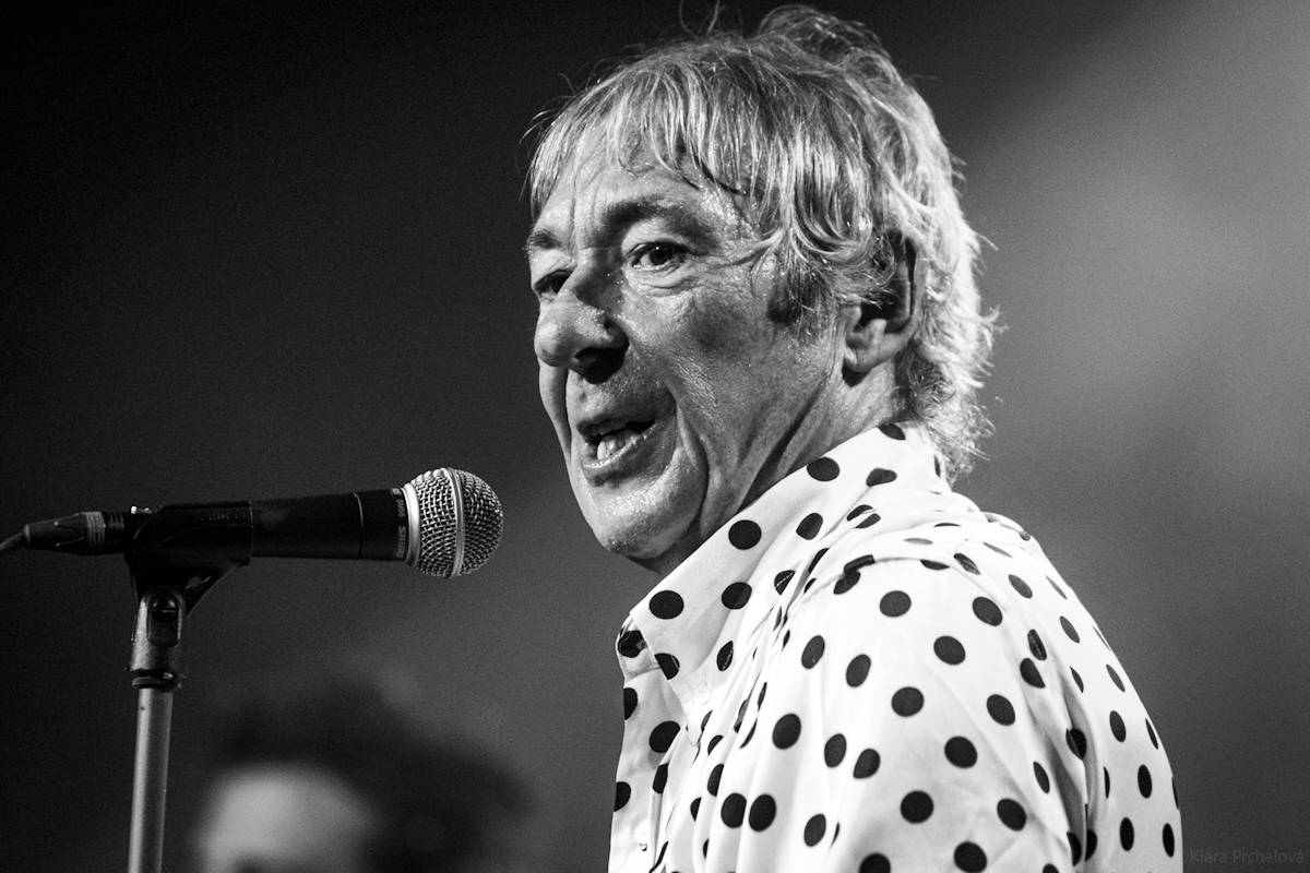 Buzzcocks slaví padesát let na scéně, brněnskou Flédu provedli zásadními momenty své kariéry