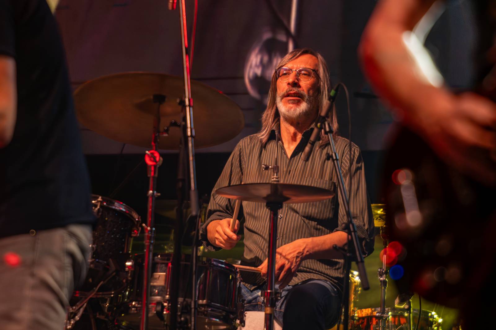 Jasná Páka a Hudba Praha bavily fanoušky téměř do půlnoci, v Lucerně vzpomínaly na Michala Ambrože