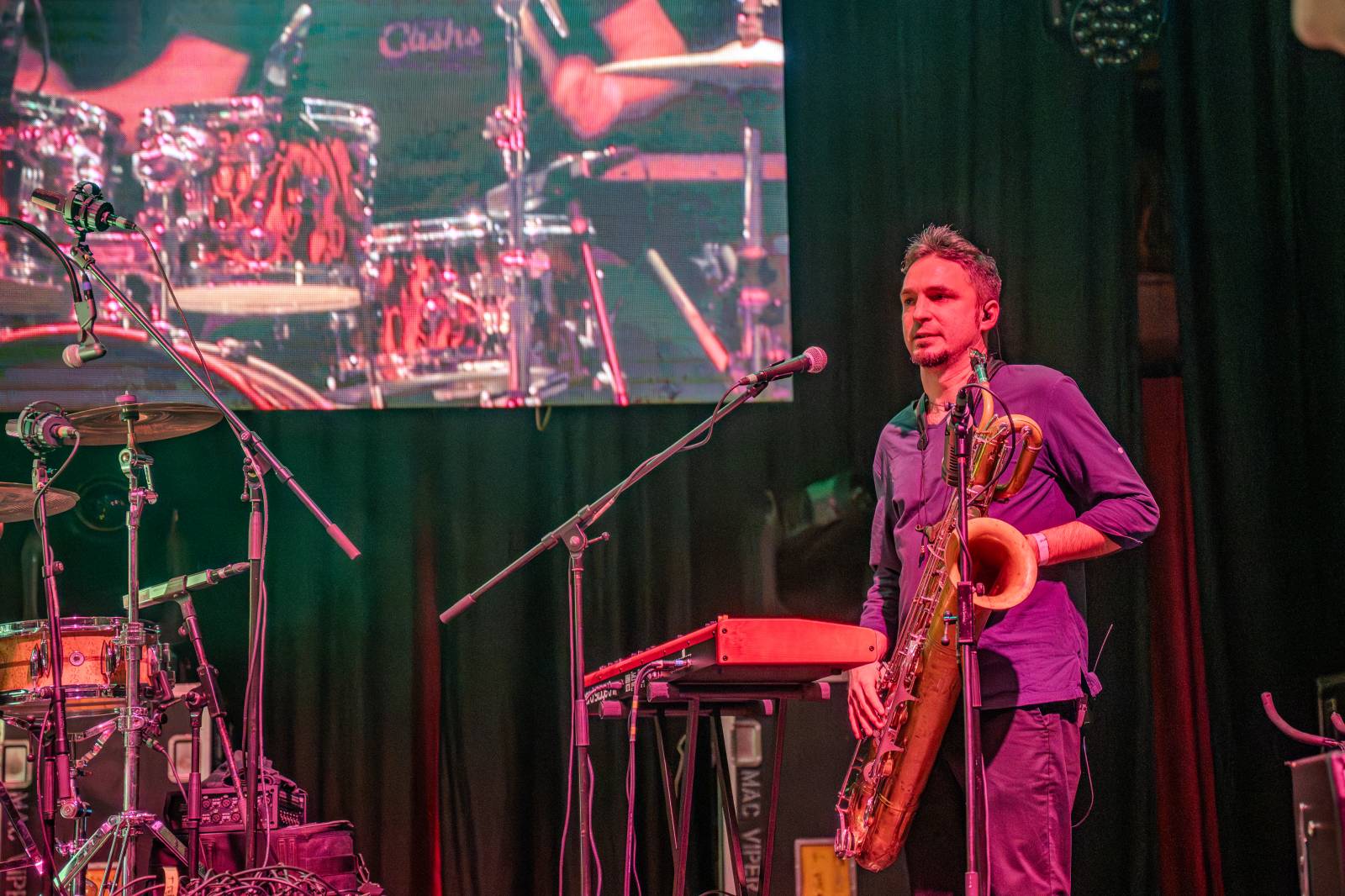 Jasná Páka a Hudba Praha bavily fanoušky téměř do půlnoci, v Lucerně vzpomínaly na Michala Ambrože