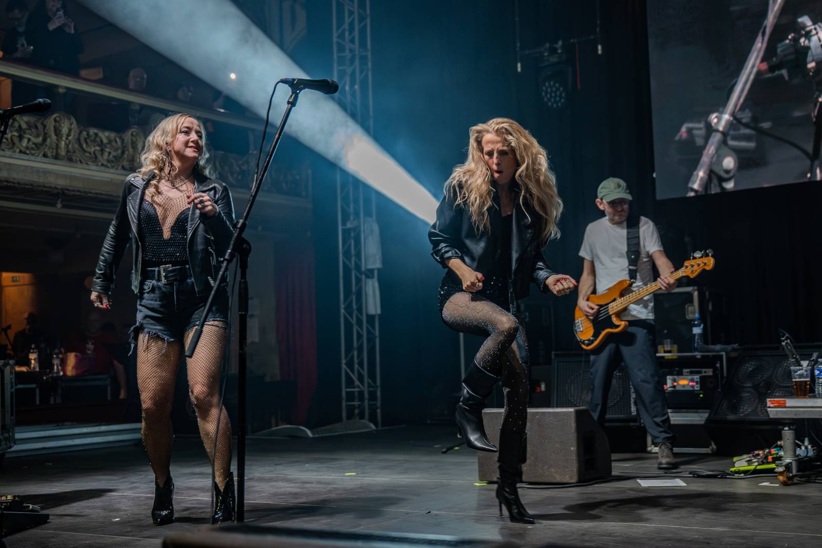 Jasná Páka a Hudba Praha bavily fanoušky téměř do půlnoci, v Lucerně vzpomínaly na Michala Ambrože