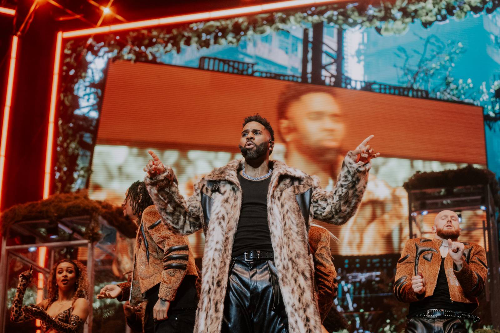 Jason Derulo se vrátil do Prahy. Pro fanoušky si připravil show plnou tance, která zvedla fanoušky ze sedadel