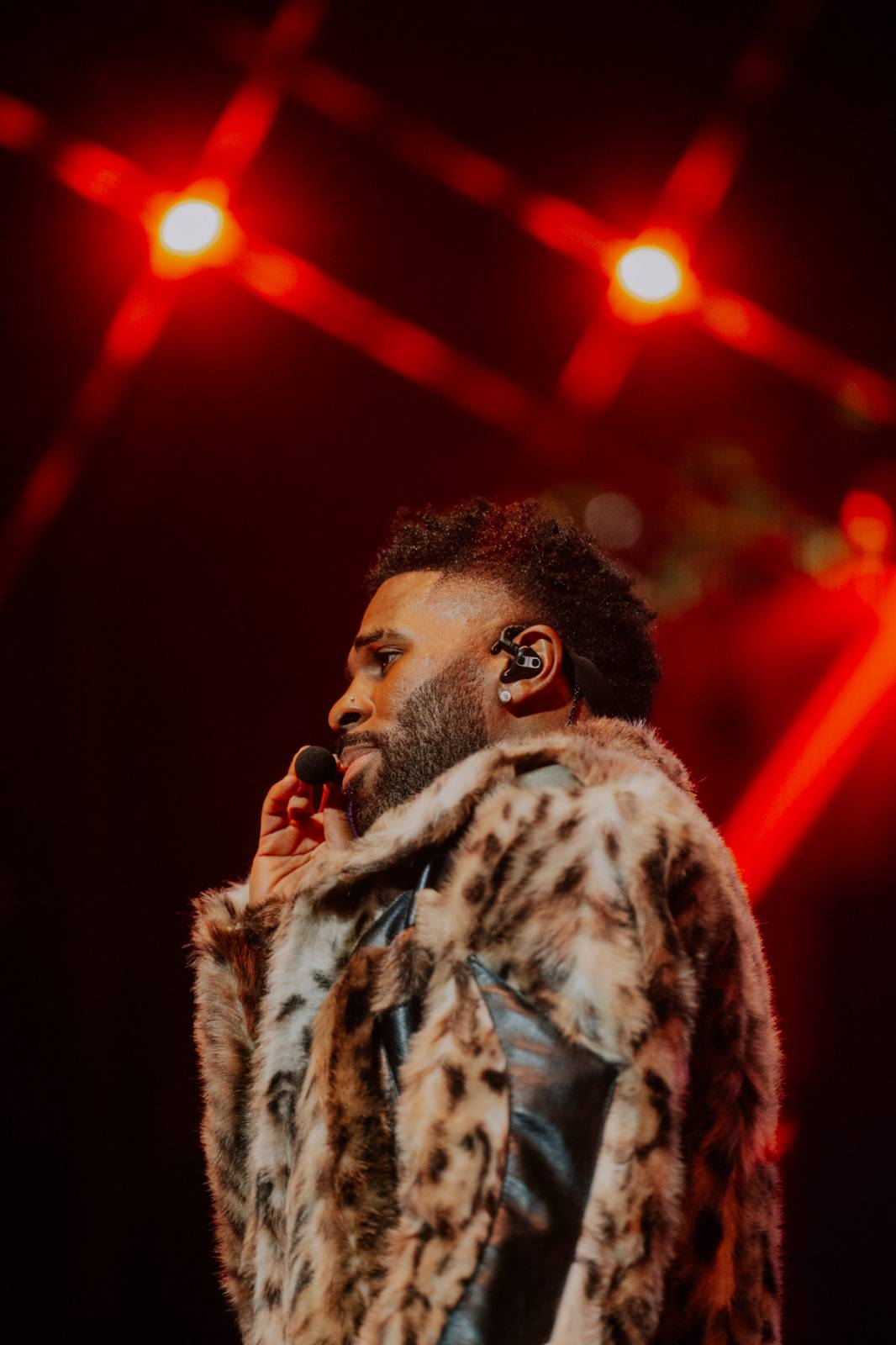 Jason Derulo se vrátil do Prahy. Pro fanoušky si připravil show plnou tance, která zvedla fanoušky ze sedadel