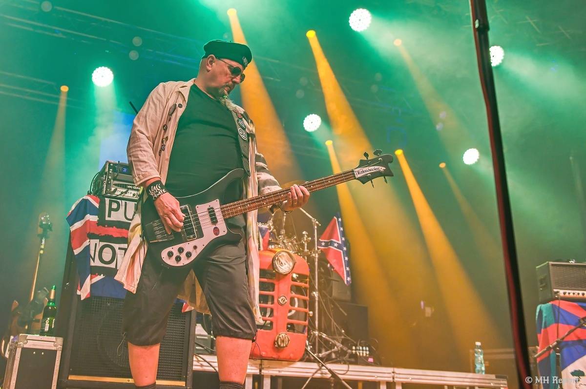 Visací zámek přivezl do plzeňské Šeříkovky Kroniku punku. Fanoušky provedl celou svou tvorbou