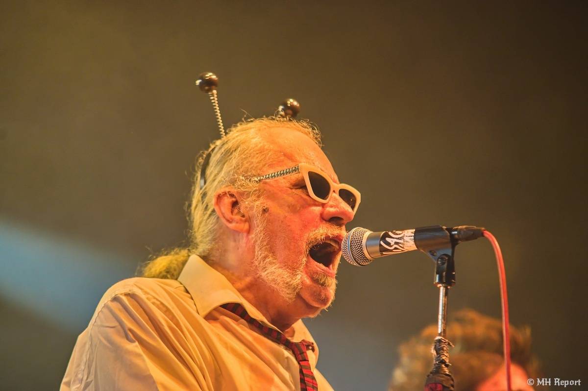 Visací zámek přivezl do plzeňské Šeříkovky Kroniku punku. Fanoušky provedl celou svou tvorbou