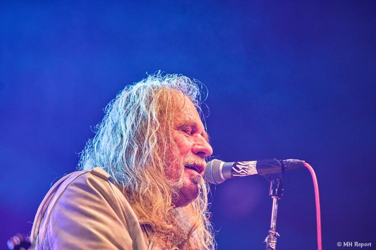 Visací zámek přivezl do plzeňské Šeříkovky Kroniku punku. Fanoušky provedl celou svou tvorbou