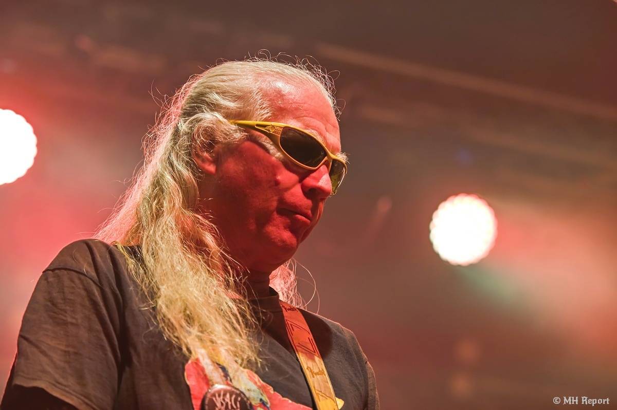 Visací zámek přivezl do plzeňské Šeříkovky Kroniku punku. Fanoušky provedl celou svou tvorbou