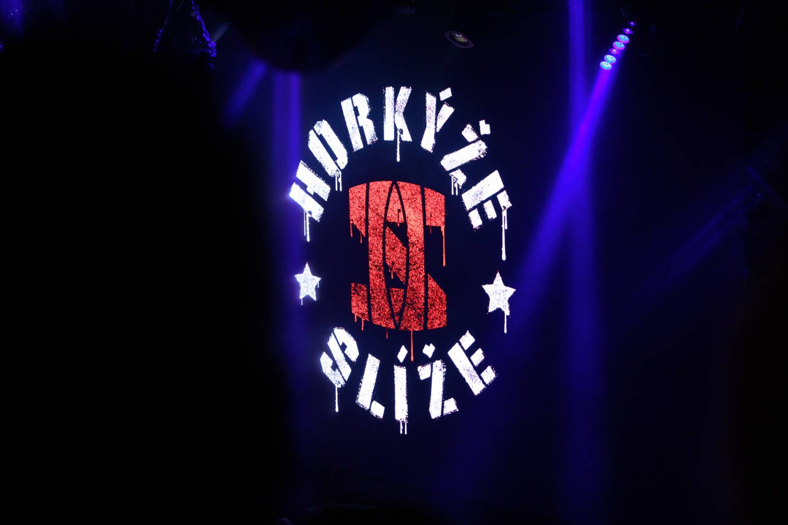 Horkýže Slíže opět vyprodali Lucerna Music Bar. Slovenská legenda předvedla v Praze energickou show