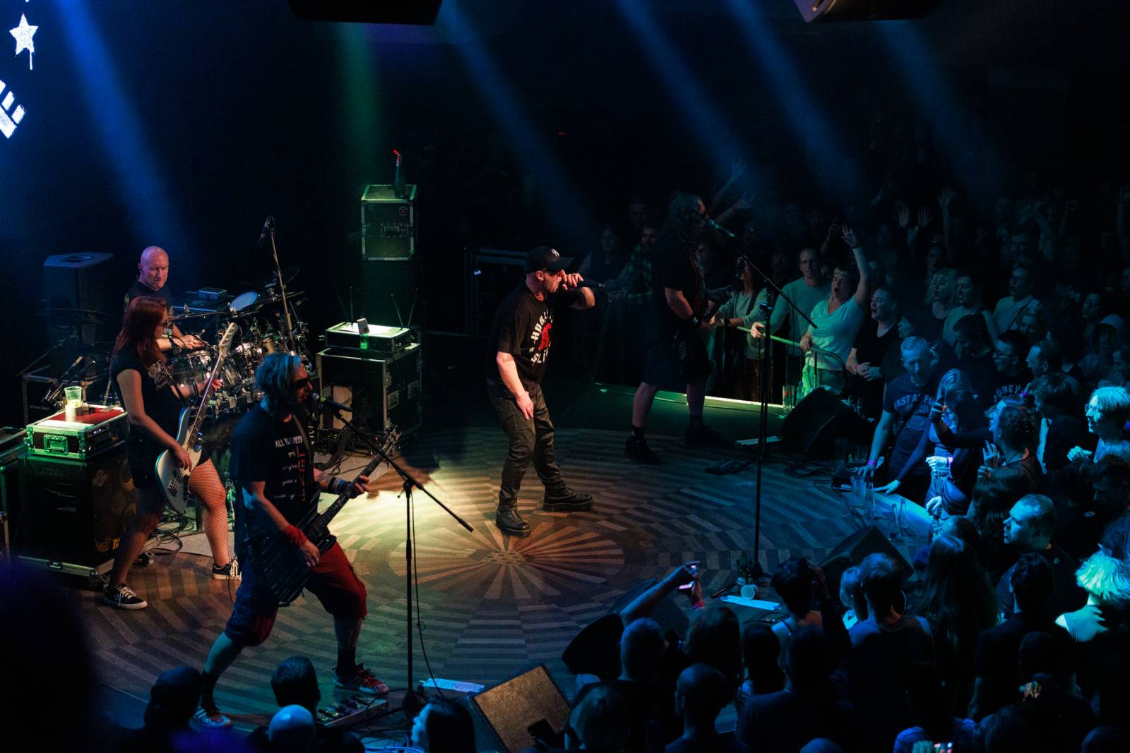 Horkýže Slíže opět vyprodali Lucerna Music Bar. Slovenská legenda předvedla v Praze energickou show