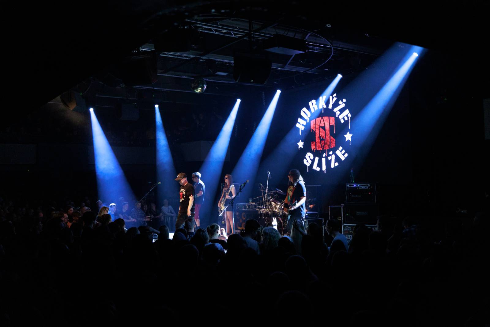 Horkýže Slíže opět vyprodali Lucerna Music Bar. Slovenská legenda předvedla v Praze energickou show