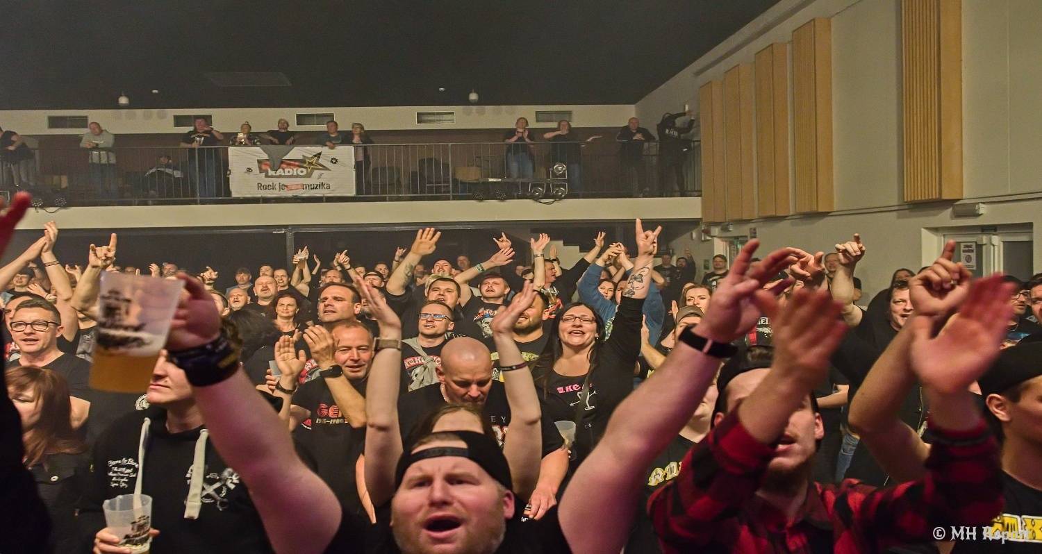 Alkehol rozhýbal plzeňskou Šeříkovku, večer otevřel havířovský Bastard