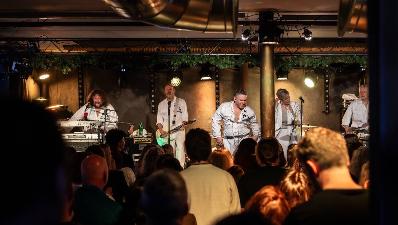 Holky, proberte se! Monkey Business se na jarním turné podívali i do Plzně